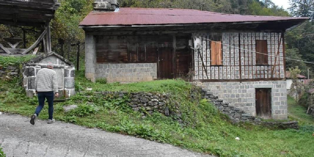 Her köşesinde doğallık taşıyor! En fazla tescilli yapı burada bulunuyor: Türkiye’nin ziyaretçi akınına uğrayan Arılı Köyü 5